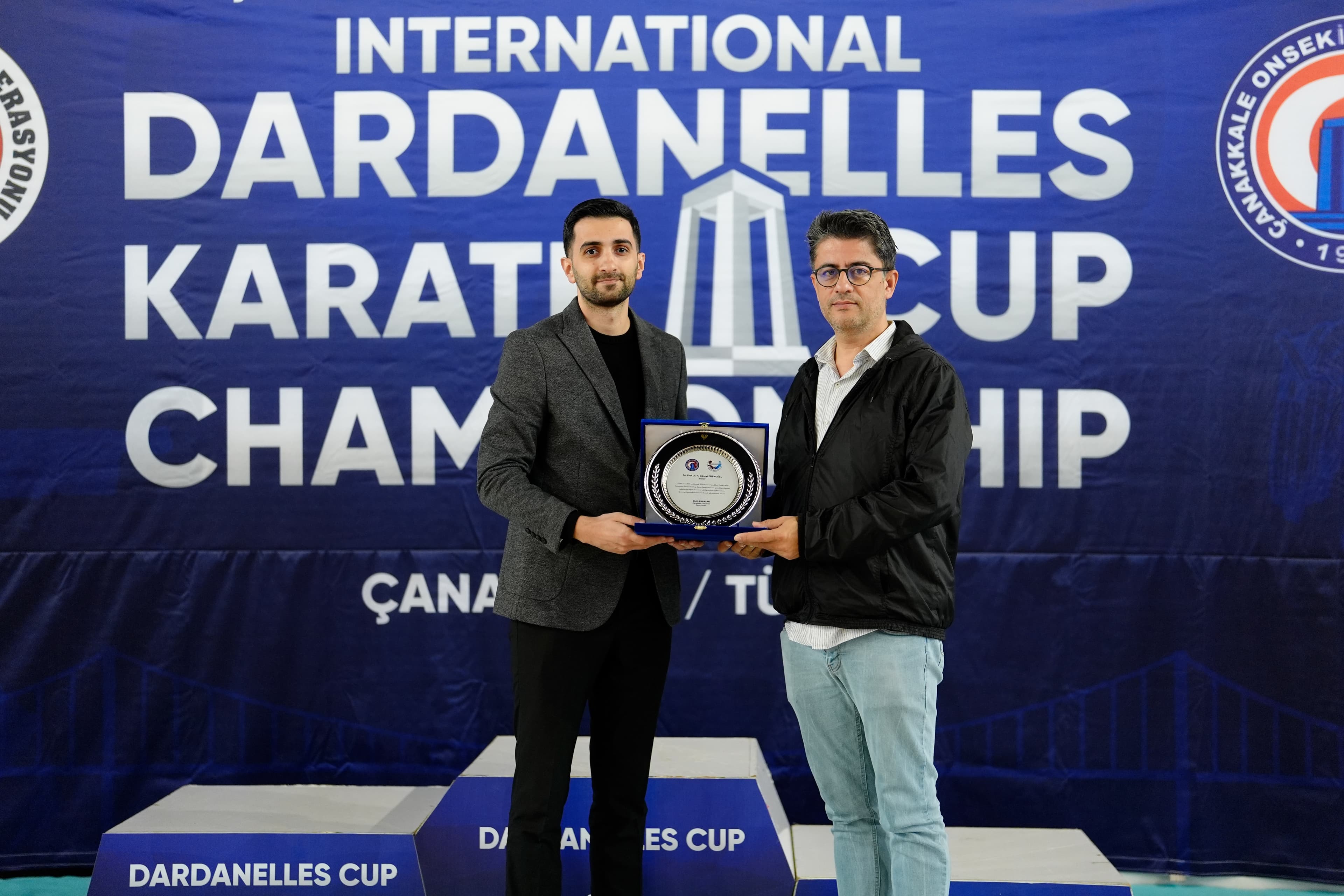 Plaque presentation between organizers, Dardanelles Cup 2025