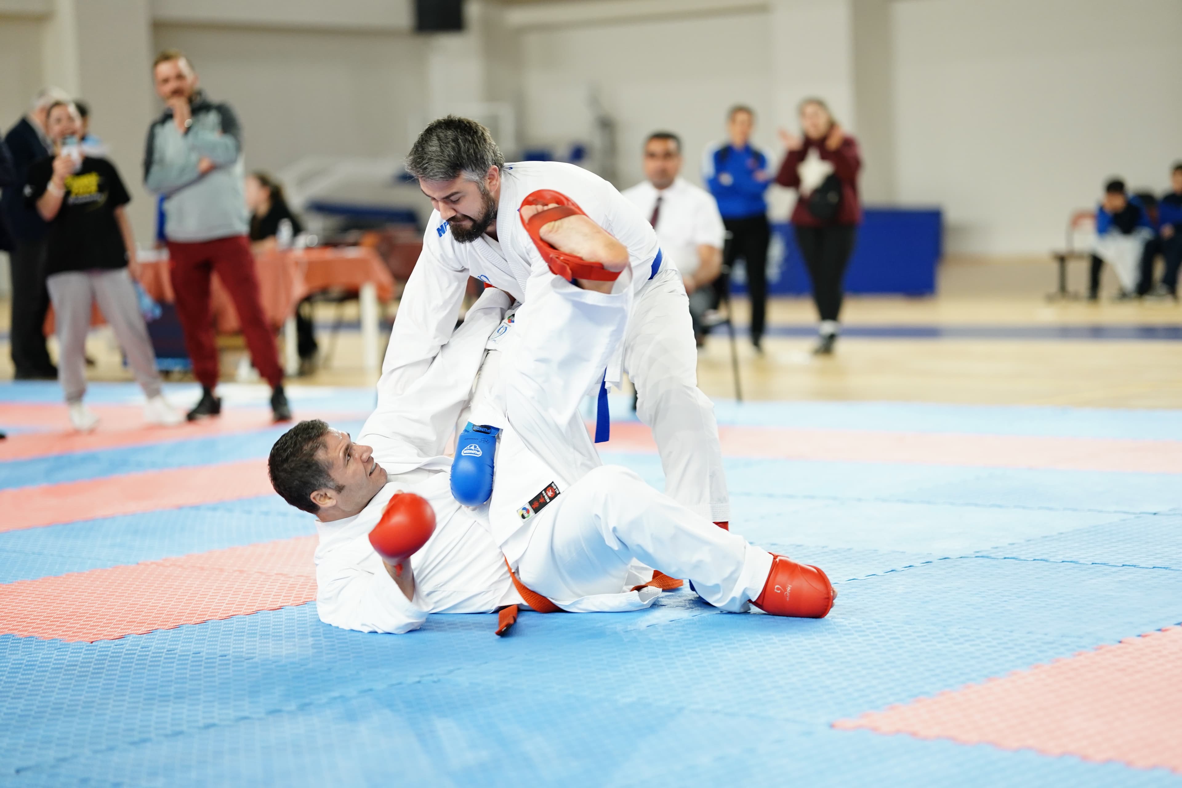 Veteran category kumite match, Dardanelles Cup 2025